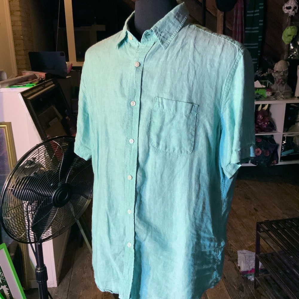 L.L. Bean mens L light teal turquoise linen short sleeved button down shirt